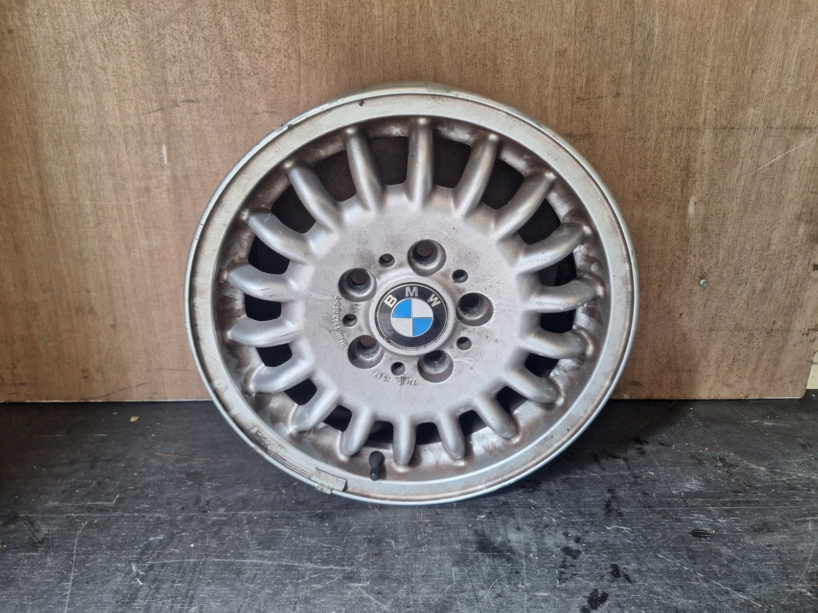 Bmw e36 kroon kurk 15 inch, Ophalen