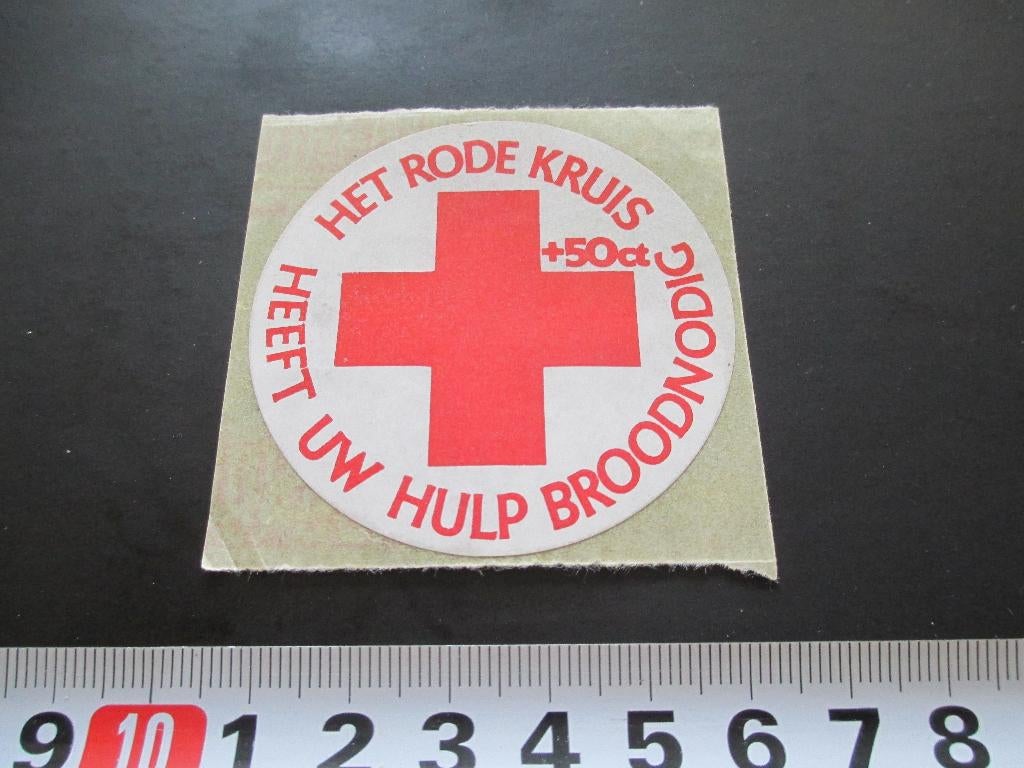 sticker het rode kruis heeft uw hulp broodnodig, Ophalen, Zo goed als nieuw