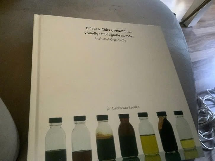 Geschiedenis van Koninklijke Shell inclusief 3 dvd's, Jan Luiten van Zanden, Ophalen of Verzenden, 20e eeuw of later, Gelezen