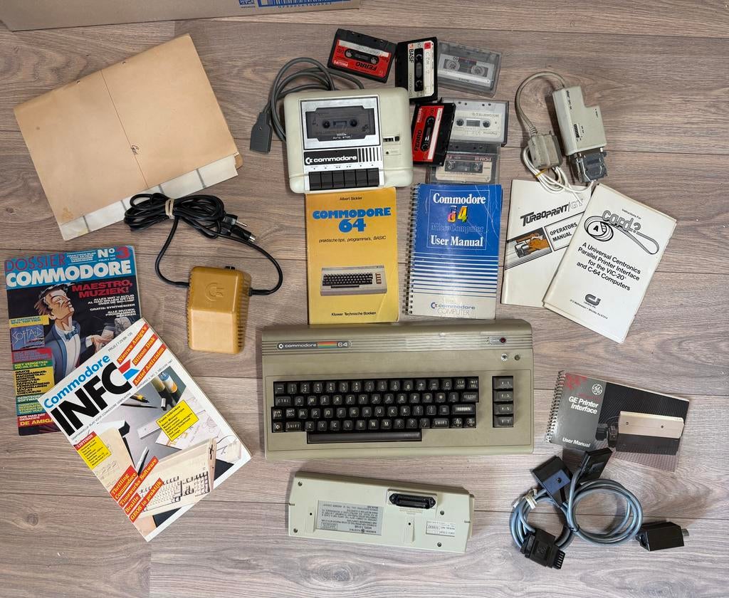 Commodore 64 Compleet met Accessoires en Documentatie, Computers en Software, Ophalen of Verzenden