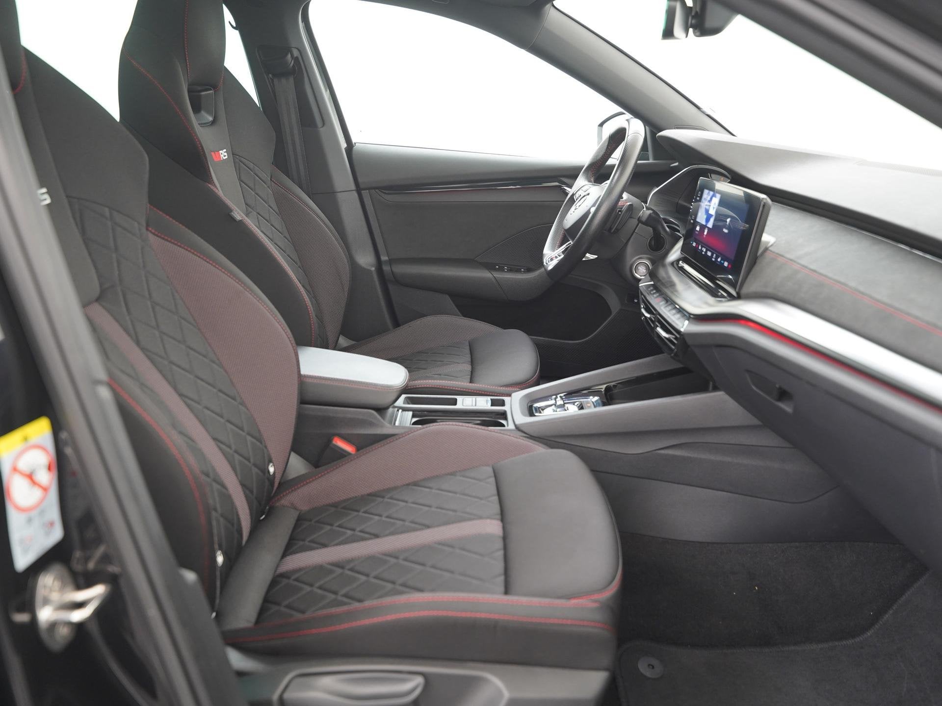 Skoda Octavia Combi 1.4 TSI RS iV PHEV | Panoramadak | Zonda, Auto's, Gebruikt, Euro 6, 4 cilinders, Zwart