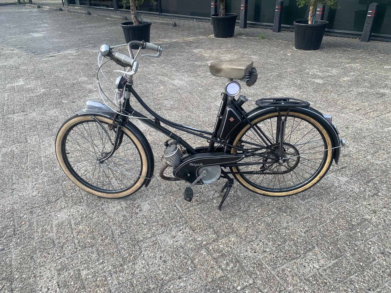 Mobylette bromfiets, Ophalen