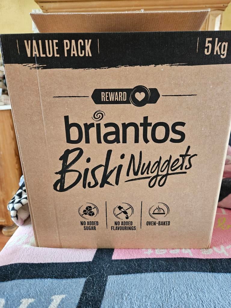 Doos met  5 kilo hondenkoekjes ( nieuw), Ophalen of Verzenden, Hond