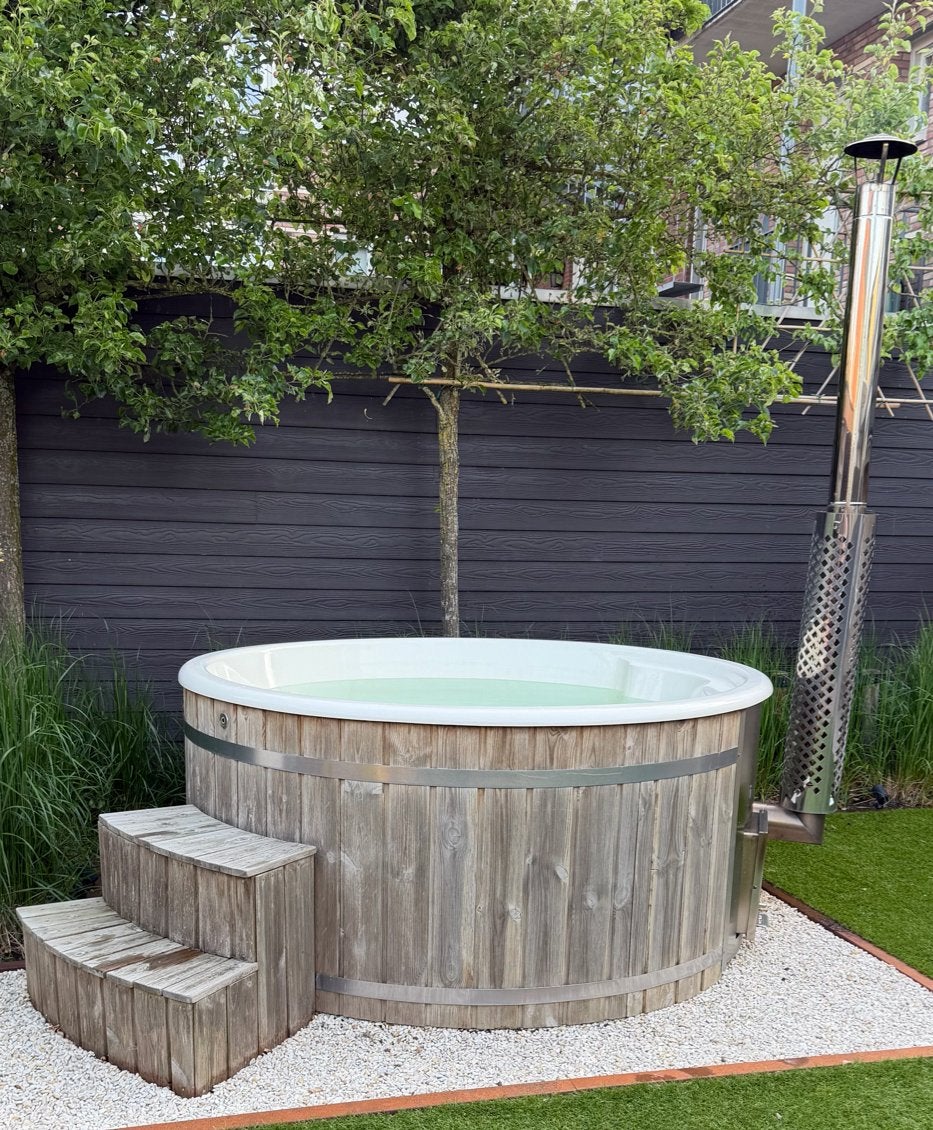 Hottub bad met houtkachel, Tuin en Terras, Bubbelbaden en Hottubs, Ophalen, Gebruikt, Trap, Vast