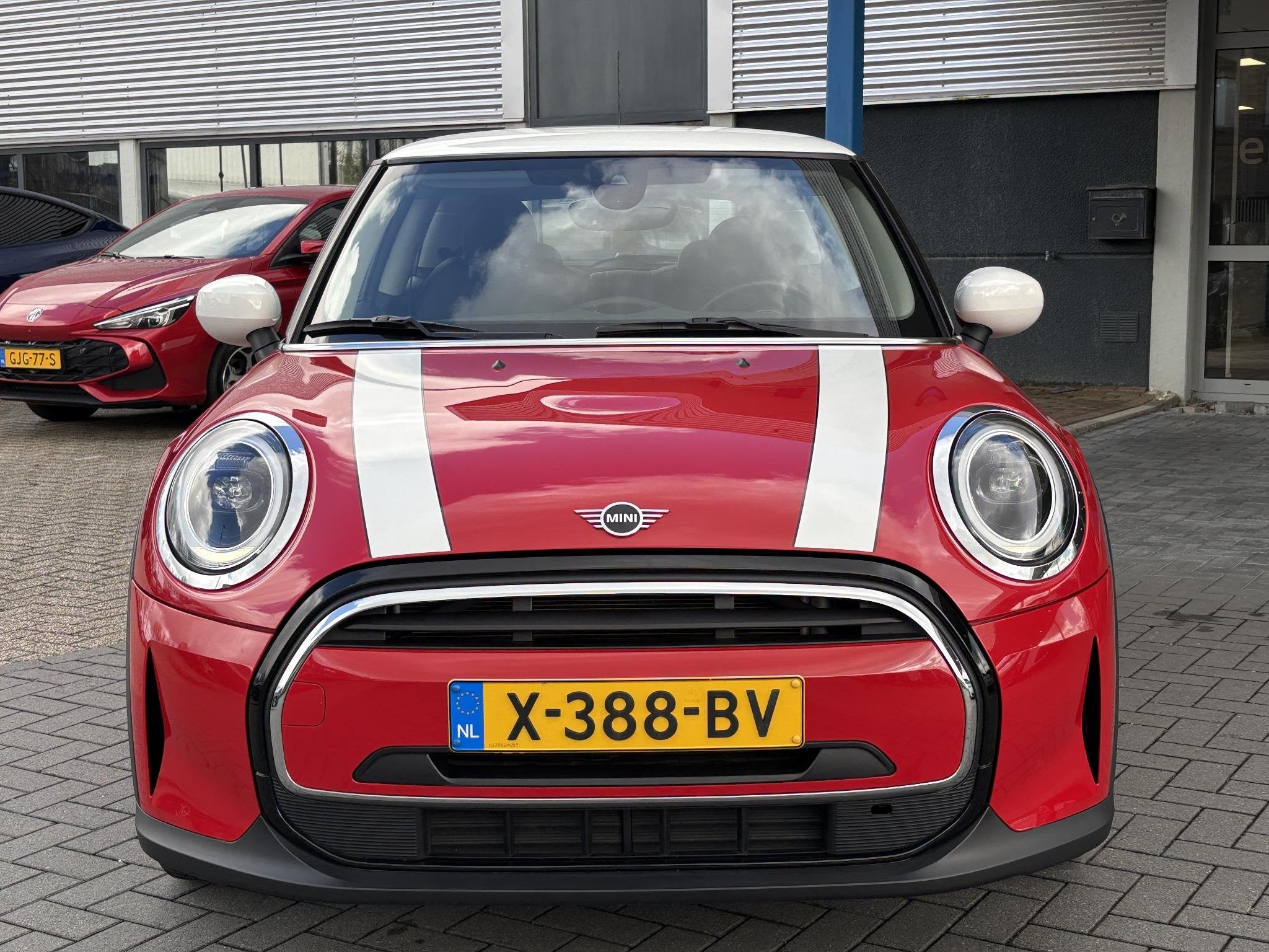 MINI 3-Deurs 1.5 Cooper Camden Edition 136pk Automaat | PDC, Auto's, Mini, 136 pk, Gebruikt, 4 stoelen, 49 €/maand