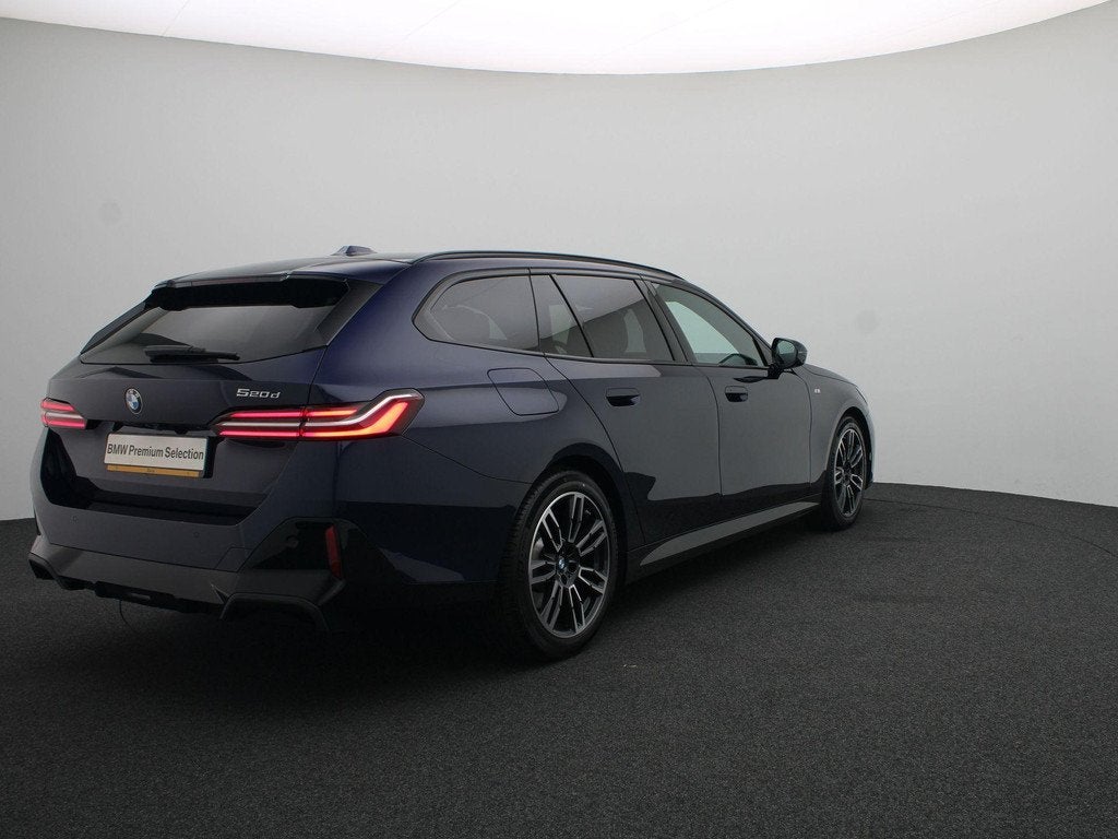 BMW 5 Serie Touring 520d M Sportpakket | Innovation Pack | T, Auto's, BMW, Automaat, Achterwielaandrijving, Euro 6, 4 cilinders
