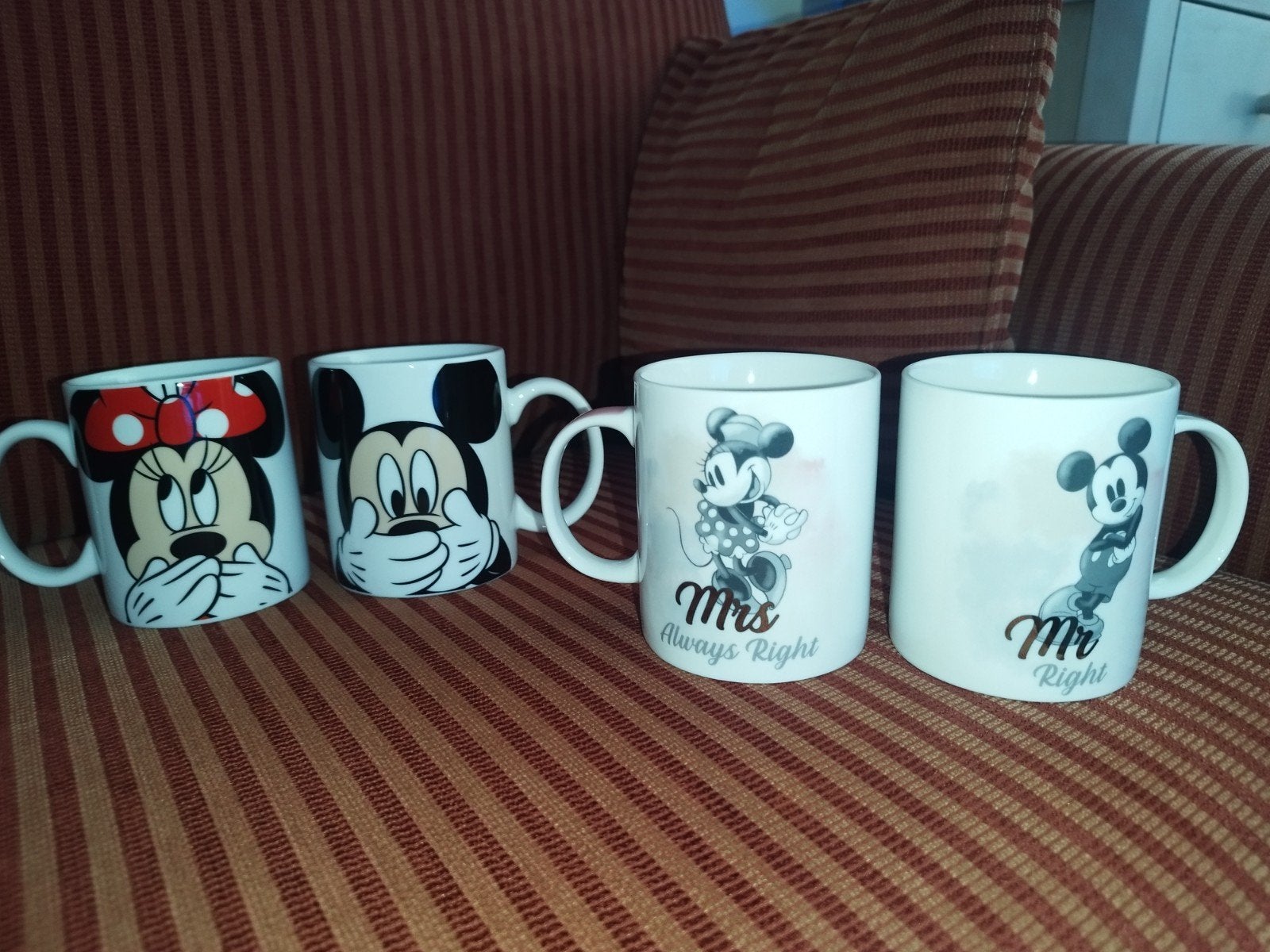 4 disney koppel mokken Mickey mouse en Minnie mouse, Hobby en Vrije tijd, Ophalen of Verzenden, Overige