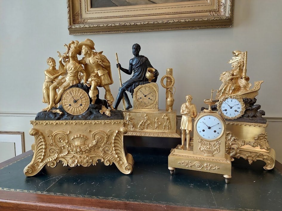 Kleine Franse verguld bronzen pendule, 1810-1820, Antiek en Kunst, Ophalen