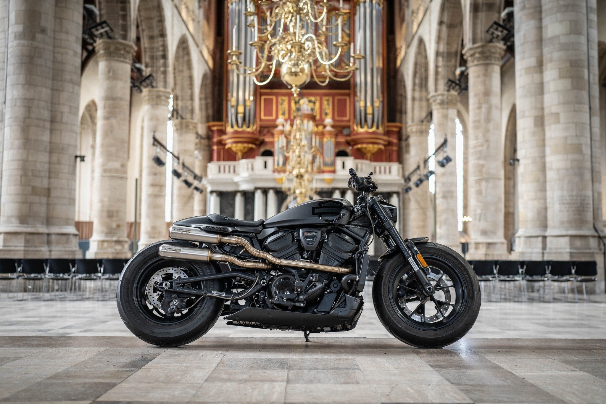 Harley-Davidson SPORTSTER S 1250 CNCPT MOTO (bj 2021), Motoren, Motoren | Harley-Davidson, Laan van Vredenoord 33
2289 DA  RIJSWIJK, NL
