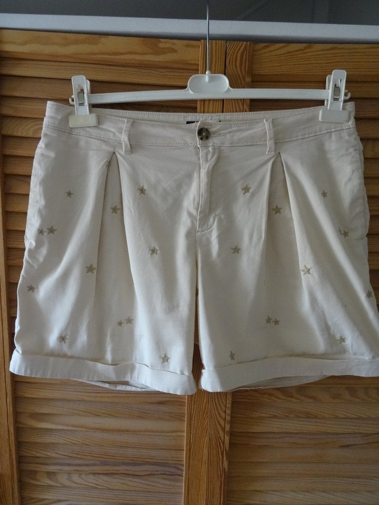 Tommy Hilfiger short mt 38 ( 10 ), Maat 38/40 (M), Kort, Verzenden, Beige