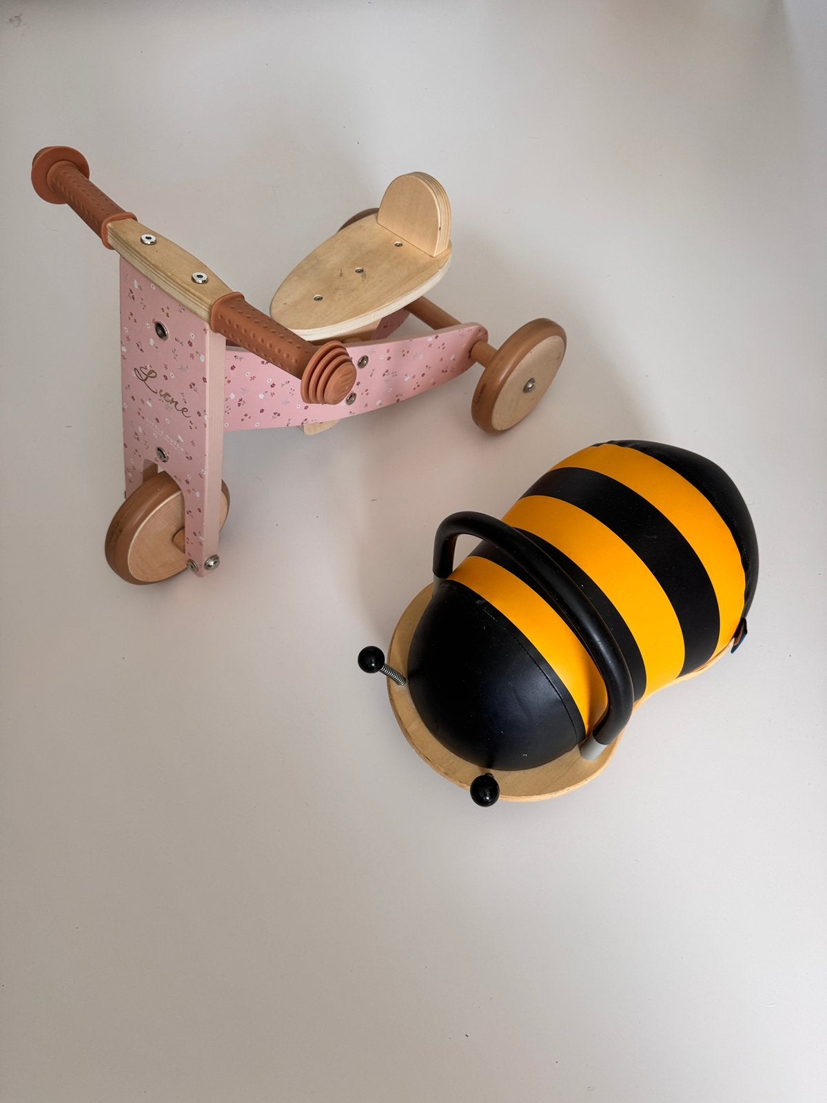 Wheelybug bij, Ophalen of Verzenden