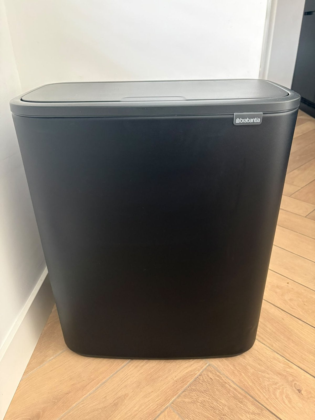Brabantia Bo Touch Bin - Prullenbak 2x30 L - zwart, Ophalen, 50 – 75, Kunststof, 40 liter of meer