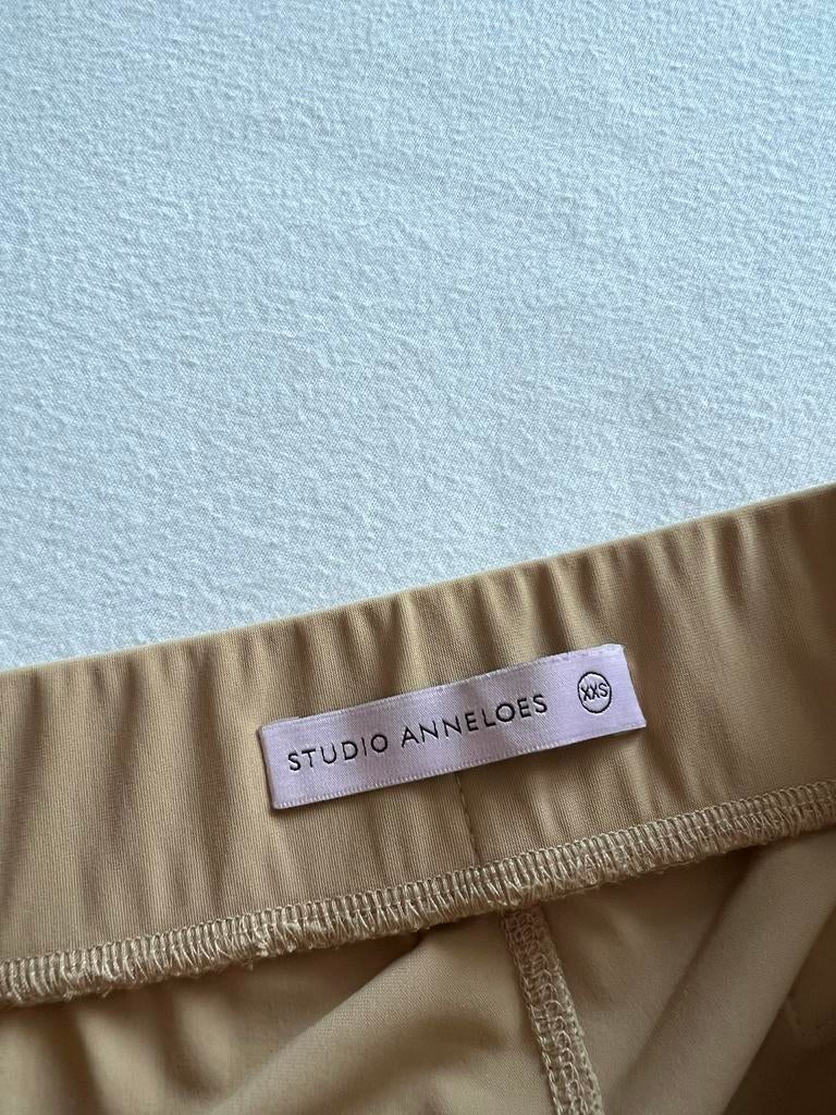 Studio anneloes romee button short - korte broek XXS, Beige, Ophalen of Verzenden, Zo goed als nieuw, Maat 34 (XS) of kleiner