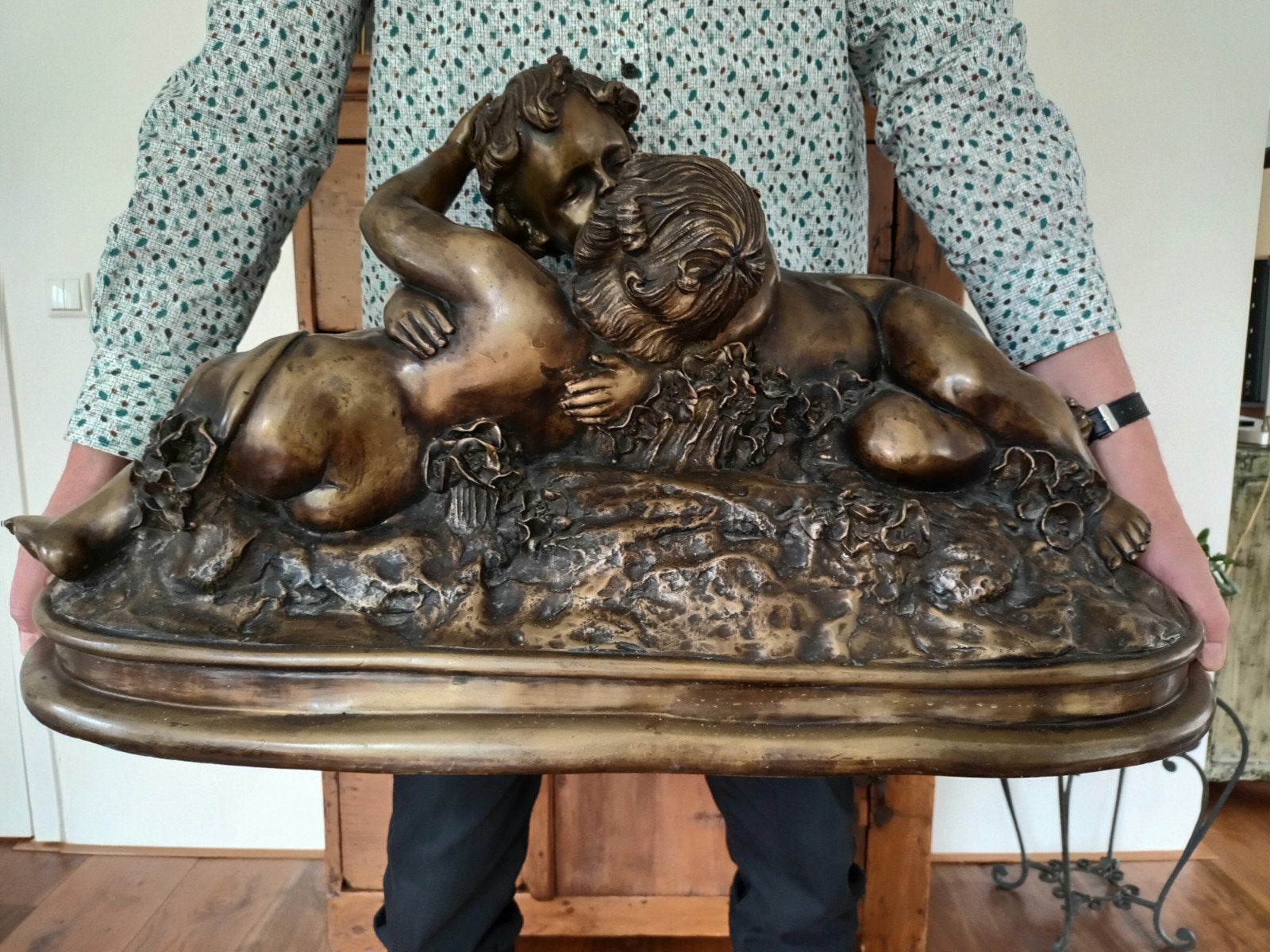 XXL bronzen beeld van omhelzende putti, Ophalen, Brons