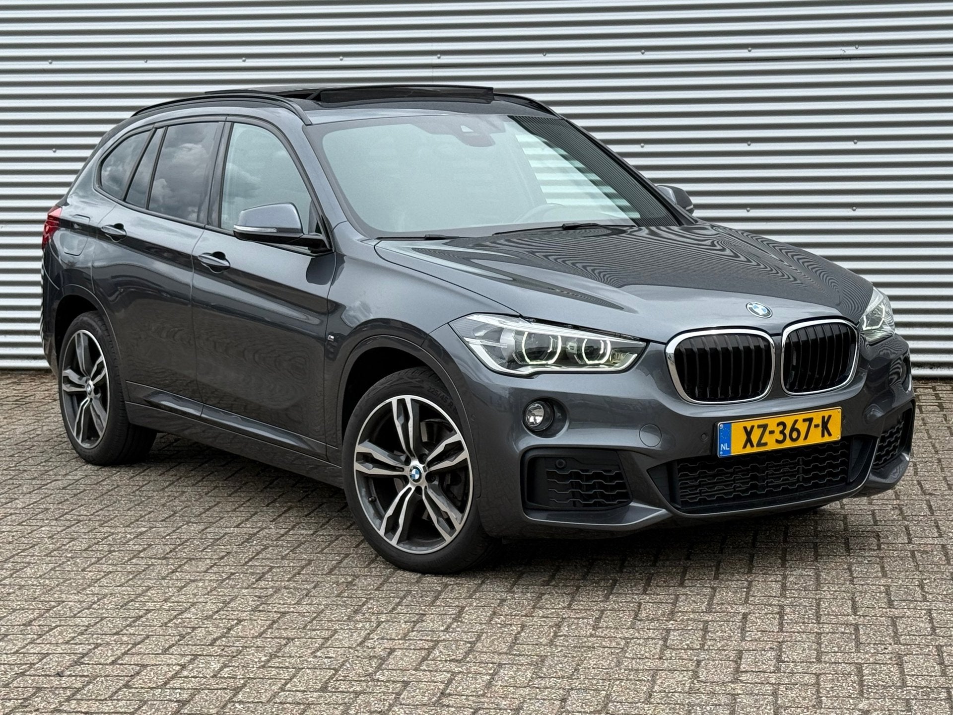 BMW X1 SDrive20i High Executive Edition / Panorama / M PAKKE, Auto's, 1998 cc, Euro 6, Bedrijf, Adaptive Cruise Control