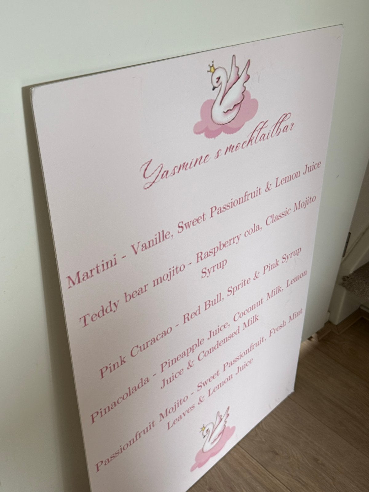 Mocktailbar bord met diverse mocktails gepersonaliseerd, Overige materialen, Overige stijlen, Ophalen of Verzenden, Zo goed als nieuw