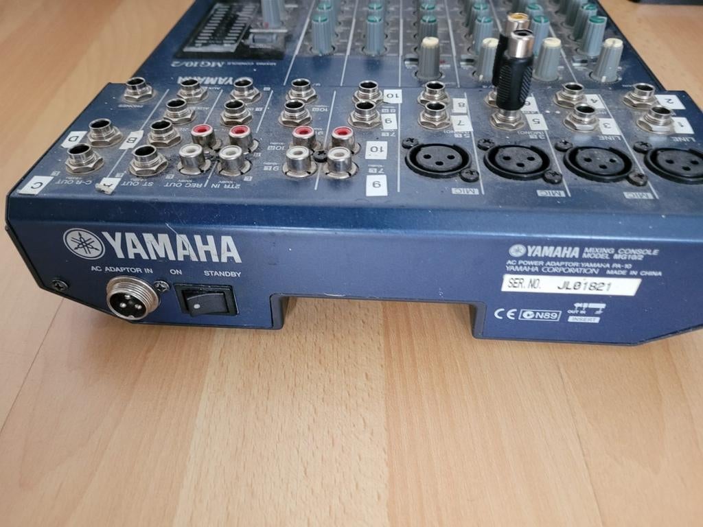 Yamaha MG10/2 Mengpaneel - Compacte Mixer, Muziek en Instrumenten, Ophalen of Verzenden, Gebruikt, 5 tot 10 kanalen, Microfooningang