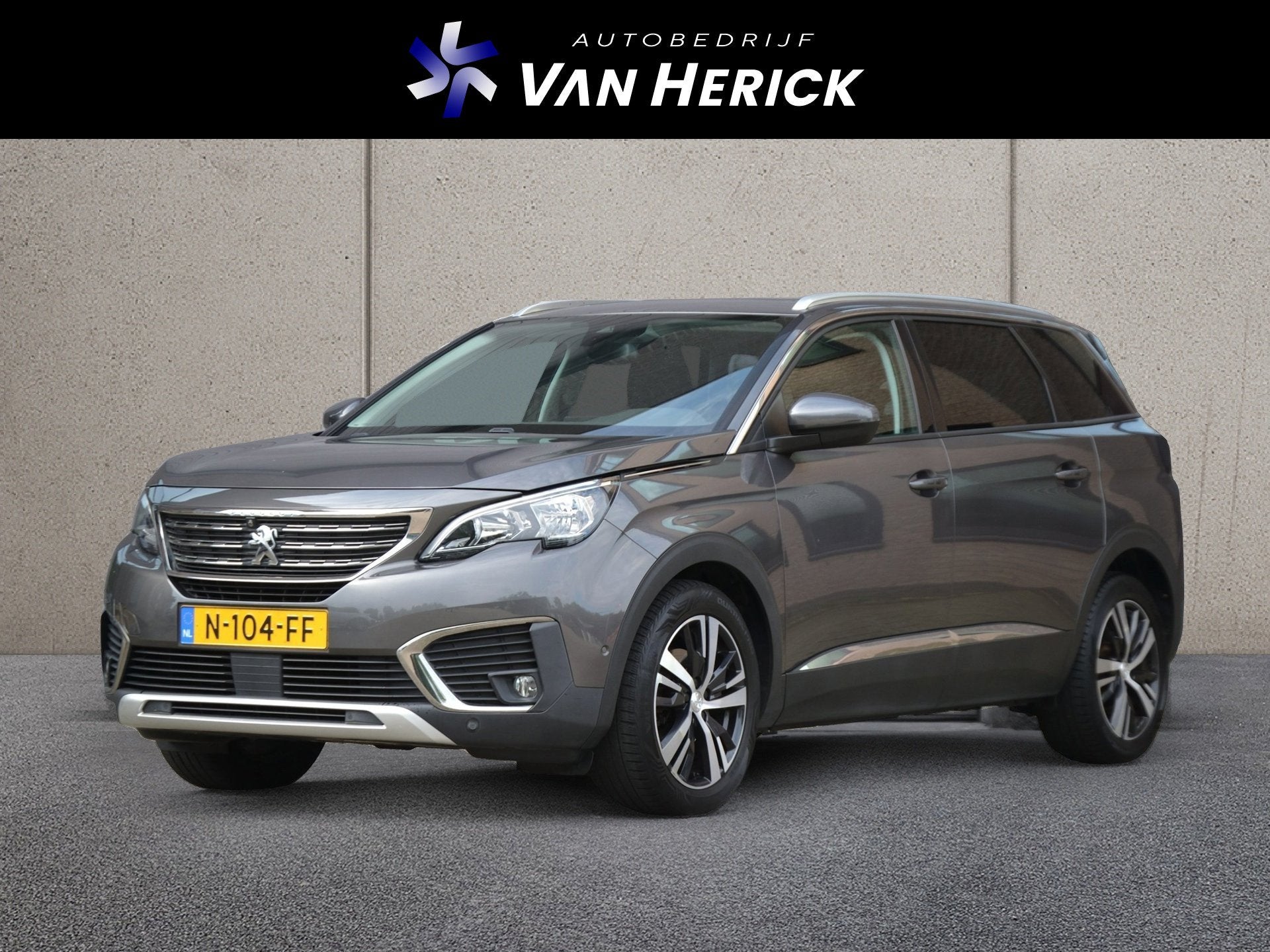 Peugeot 5008 1.2 PureTech 130PK GT-Line 7 zitter | Panoramad, Voorwielaandrijving, Parkeersensor, Gebruikt, 1199 cc