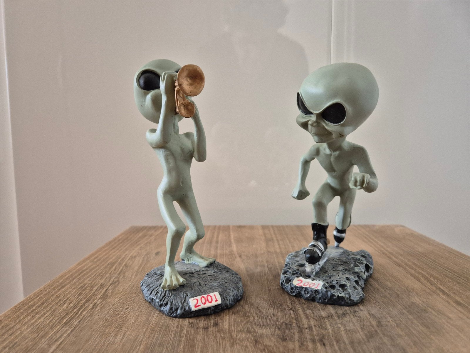 Twee Alien  buitenaards  beeldjes, Verzamelen, Verzenden, Gebruikt, Fantasy
