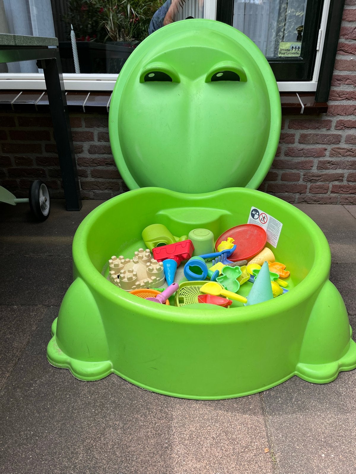 Zandbak kikker met speelgoed, Ophalen, Gebruikt