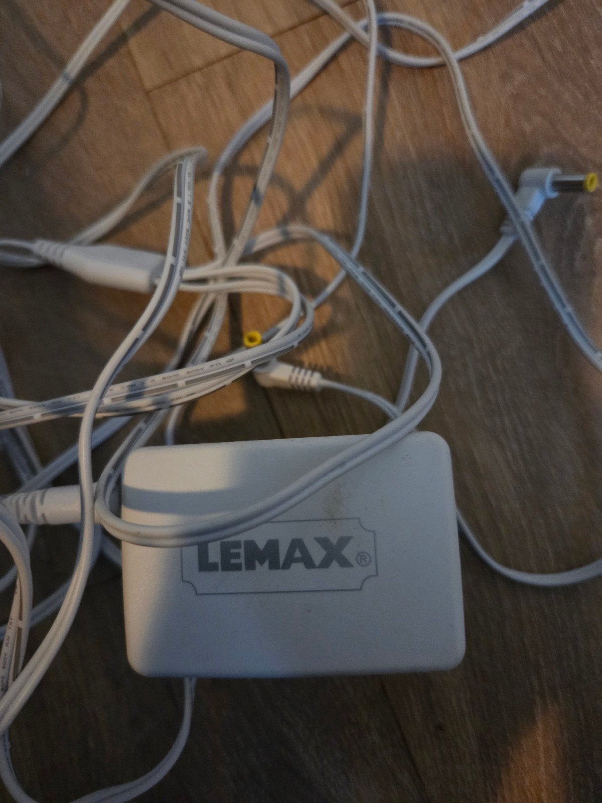 LEMAX adapter 3 aansluitingen, Ophalen of Verzenden, Minder dan 50 watt