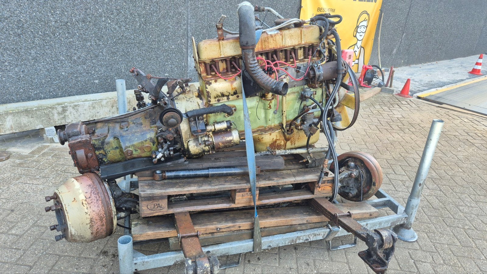 Daf 6 cilinder motor en bak en vooras met stuurhuis, Ophalen of Verzenden