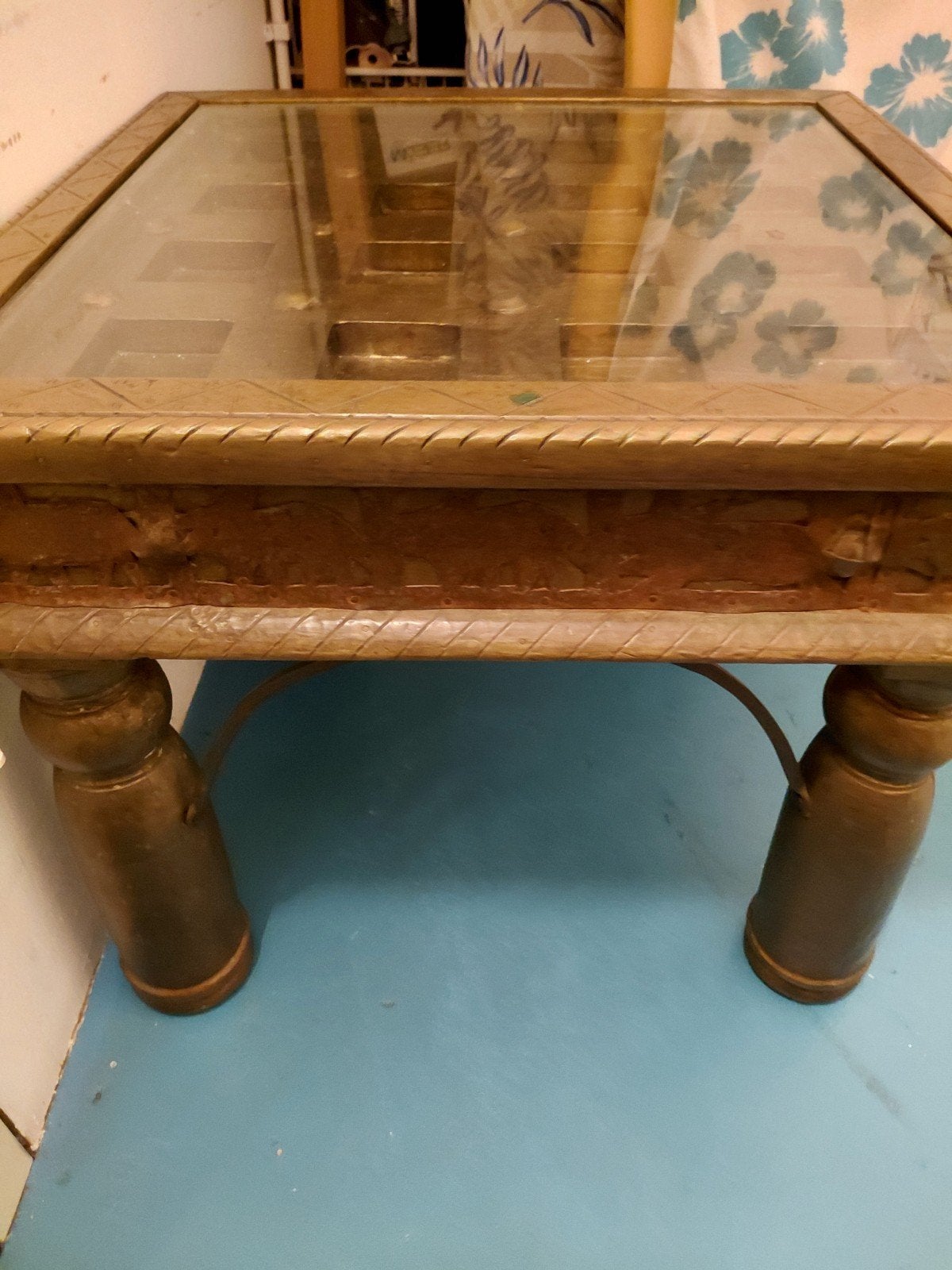 Vintage Moorse salontafel met koper/messing en glas, Huis en Inrichting, Tafels | Salontafels, 100 tot 150 cm, Glas, Rechthoekig