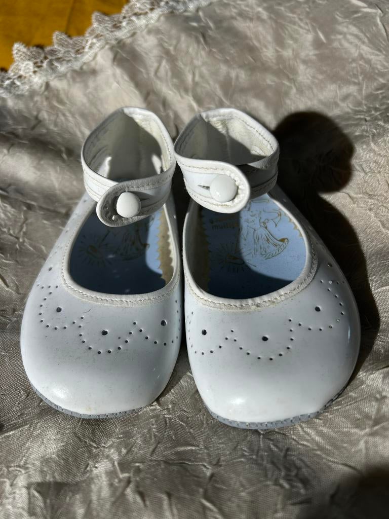Vintage witte lakschoentjes baby mt. 18 “het gouden muiltje”, Kinderen en Baby's, Schoentjes, Meisje, Ophalen of Verzenden, Zo goed als nieuw
