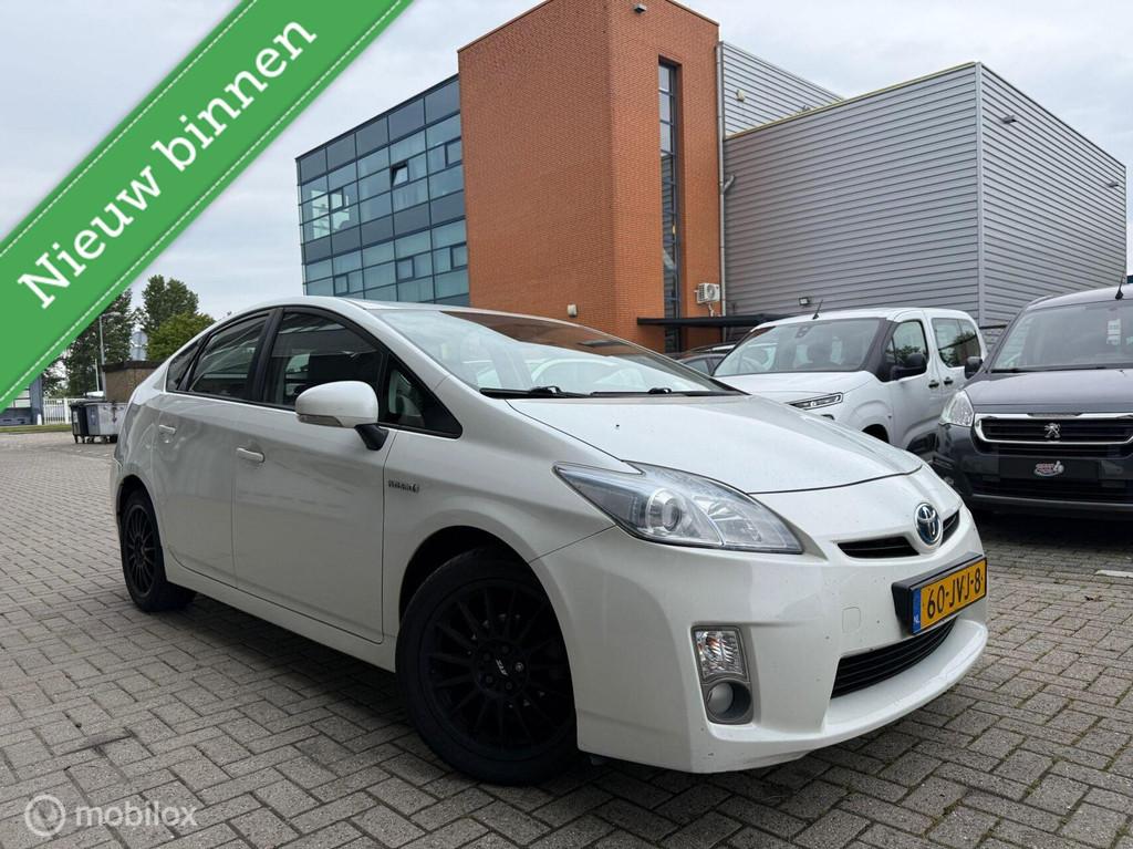 Toyota Prius 1.8 Hybride Automaat, 136 pk, Gebruikt, 4 cilinders, Wit