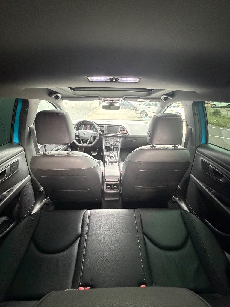 Foto 13 van Seat Leon Cupra 2.0 TSI ST DSG 2016 Blauw