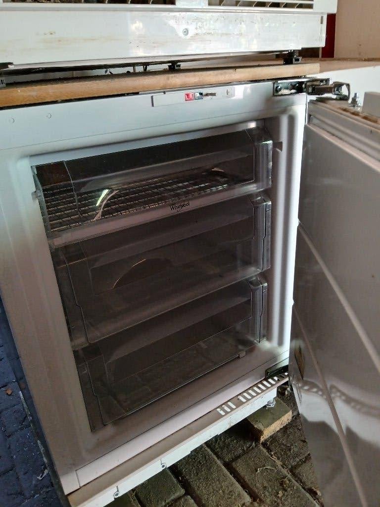 vriezer inbouw, Gebruikt, Minder dan 85 cm, Inbouw, 60 tot 90 cm