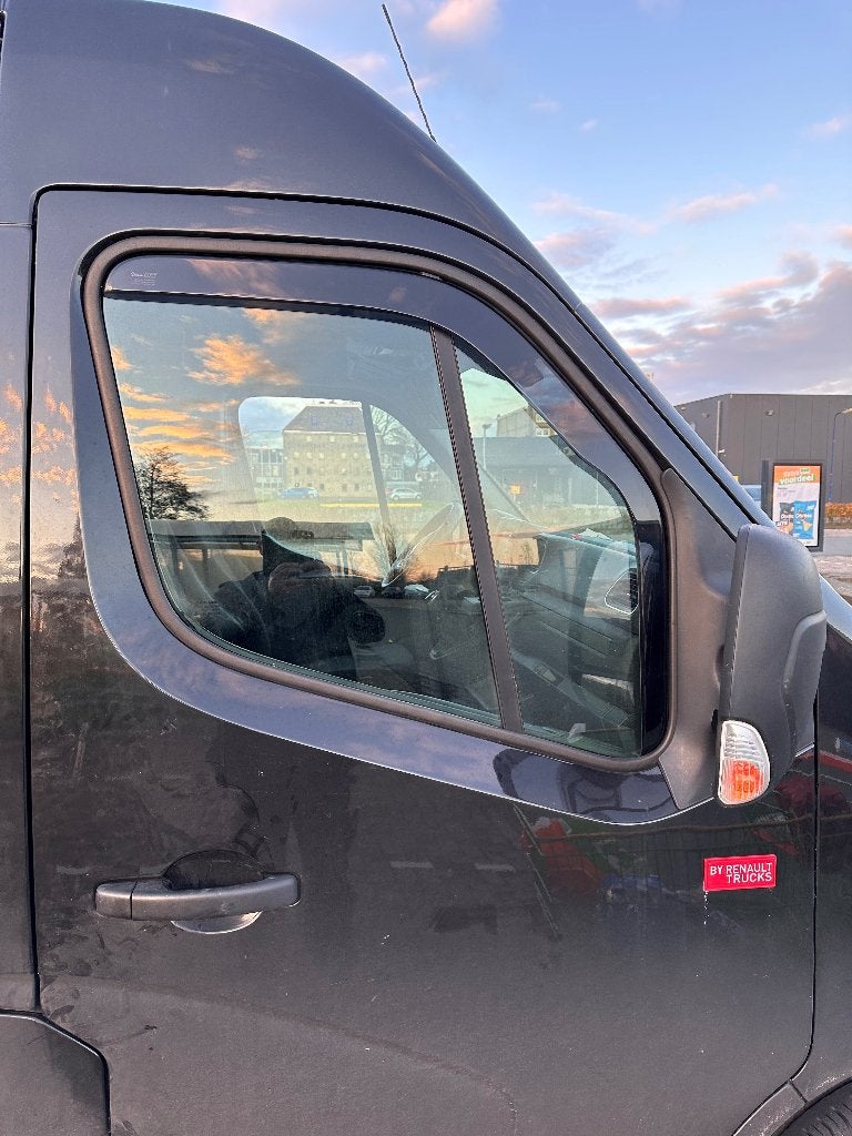 Renault Master zijwindschermen raamspoilers donkere fenders, Ophalen of Verzenden, Nieuw