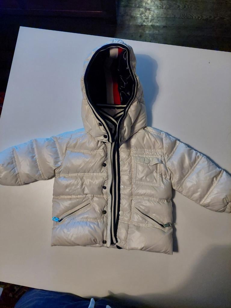 Moncler jas voor kinderen, Ophalen of Verzenden, Zo goed als nieuw, Moncler, Jongen of Meisje