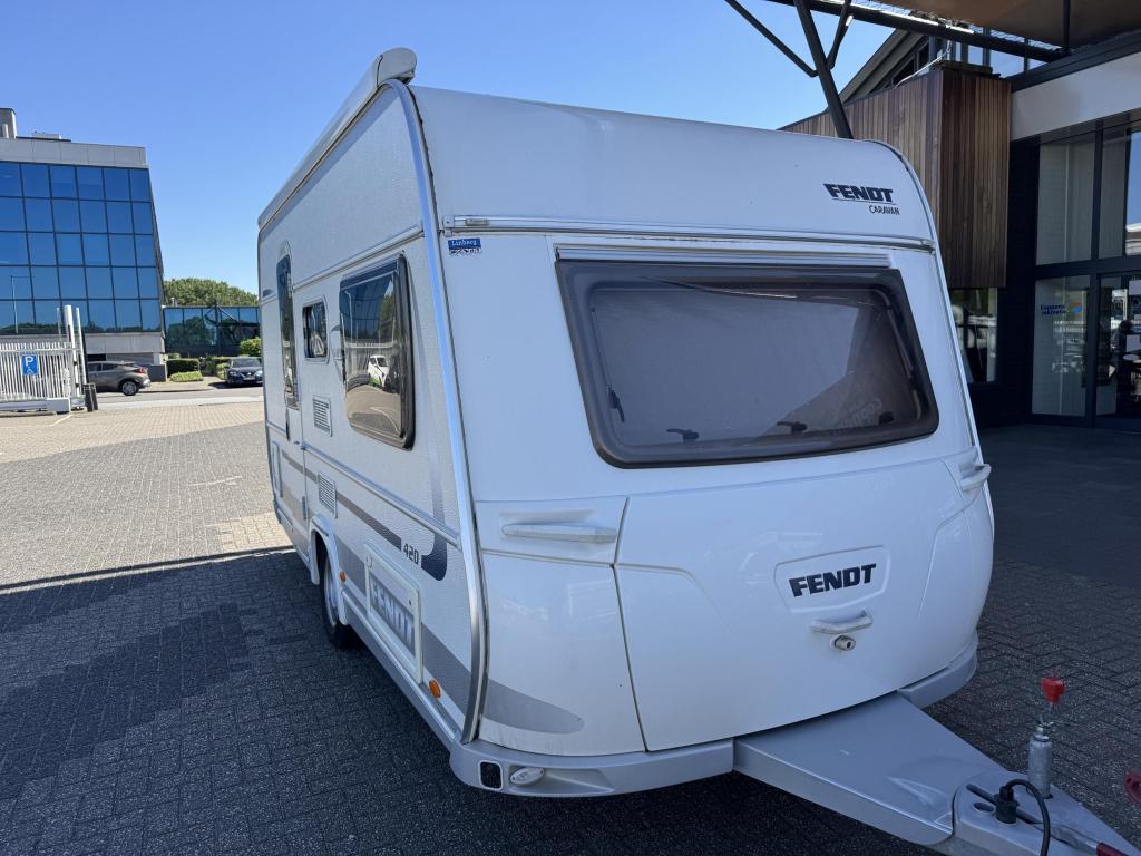 Fendt Saphir 420 QF 2009 THULE 250 UITDRAAILUIFEL!!!, Caravans en Kamperen, Bedrijf, Treinzit, Schokbreker, Tot en met 4