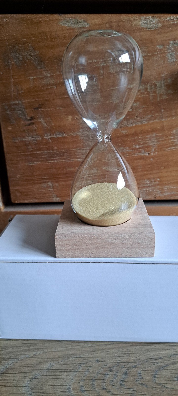 80 x Zandloper 5 minuten  met houten voet - Nieuw in doos, Huis en Inrichting, Woonaccessoires | Overige, Ophalen, Meerkleurig