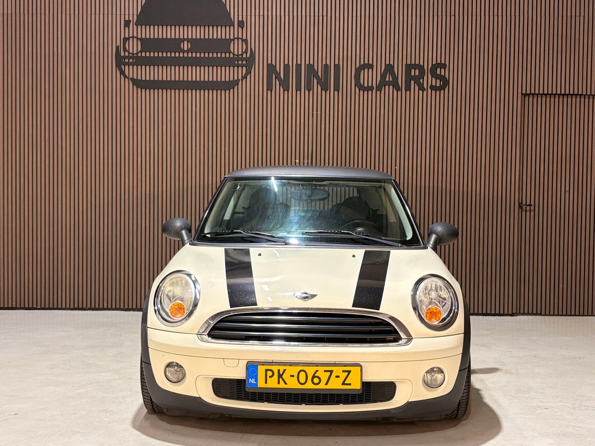 Mini 3-Deurs 1.4 One leer stoelverwarming volledig onderhoud, Auto's, Mini, Voorwielaandrijving, Dealer onderhouden, Gebruikt