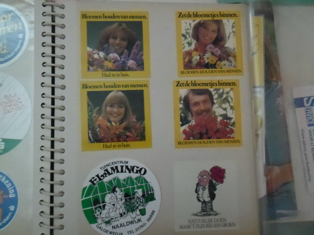 Vintage stickers: Bloemen houden van mensen & Flamingo, Ophalen of Verzenden, Nieuw, Overige typen