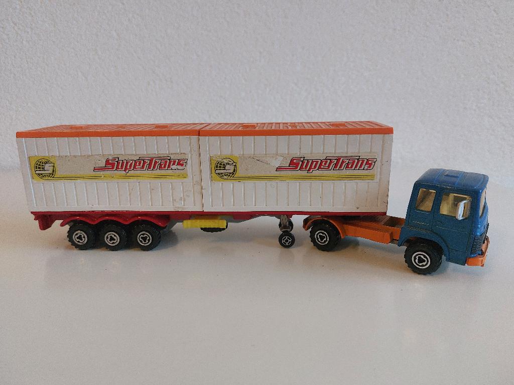 Majorette truck met dubbele containers, Ophalen of Verzenden, Gebruikt, Bus of Vrachtwagen