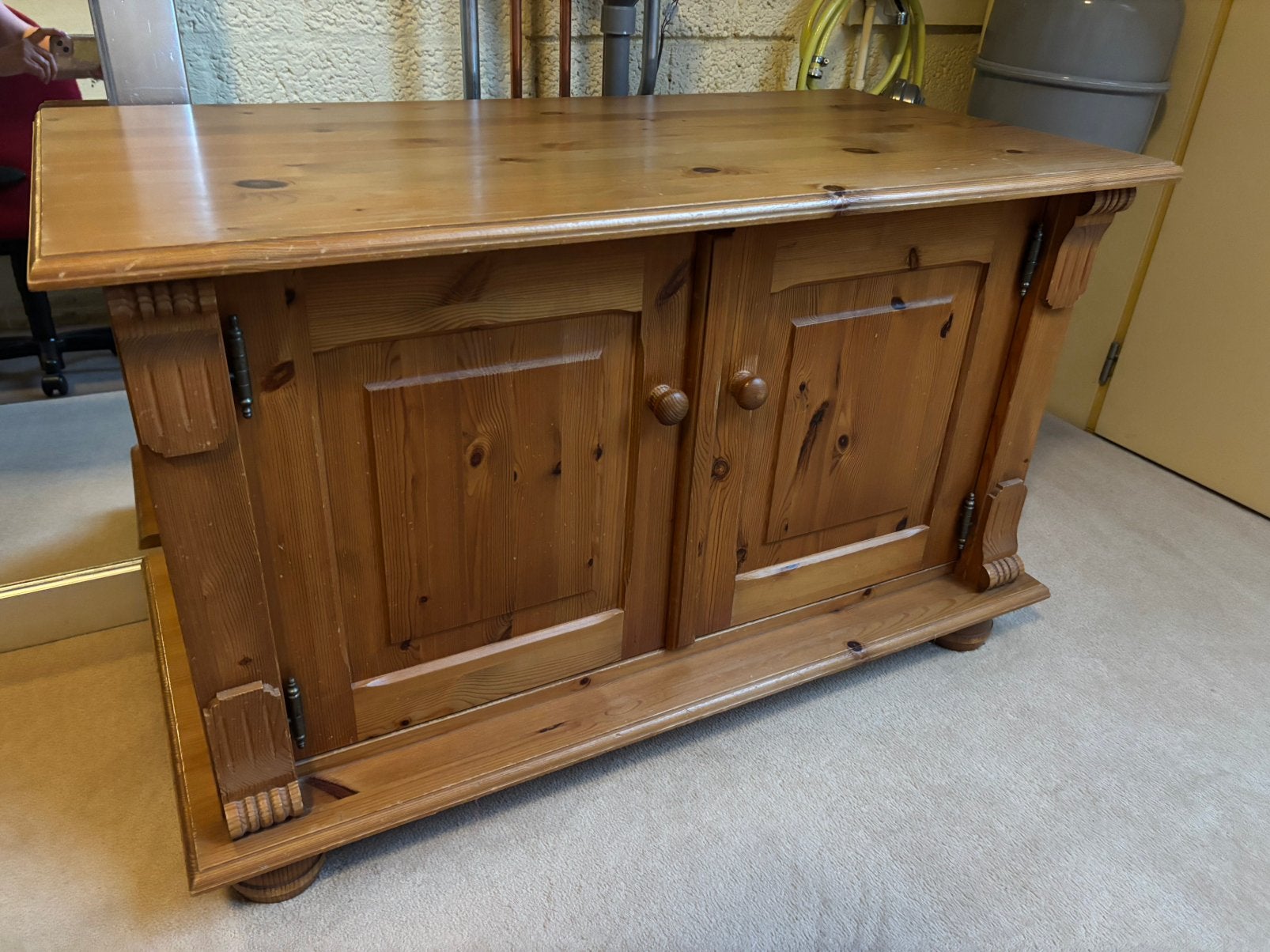 Laag grenen dressoir, Ophalen, Zo goed als nieuw, 25 tot 50 cm, 200 cm of meer