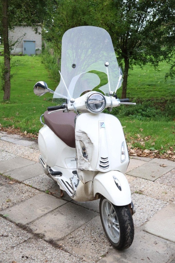 Vespa Primavera 50 – 2021 – Schade – 14.000 km, Ophalen, Gebruikt, Overige modellen, Maximaal 45 km/u