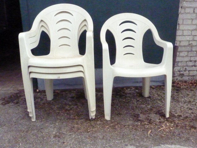 Tuinstoelen (kunsstof, wit, stapelbaar), Ophalen, Gebruikt, Kunststof, Stapelbaar