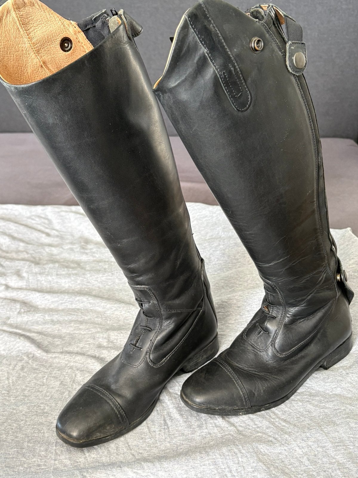 Leren laarzen, jodhpurs, chaps, cap, Ophalen, Gebruikt, Recreatie, Schoeisel