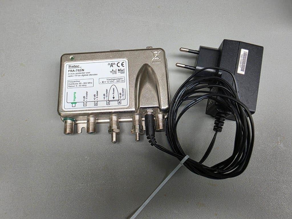 Tratec FRA-752/N coax versterker, Ophalen of Verzenden, Gebruikt, Minder dan 2 meter, Coaxiale kabel
