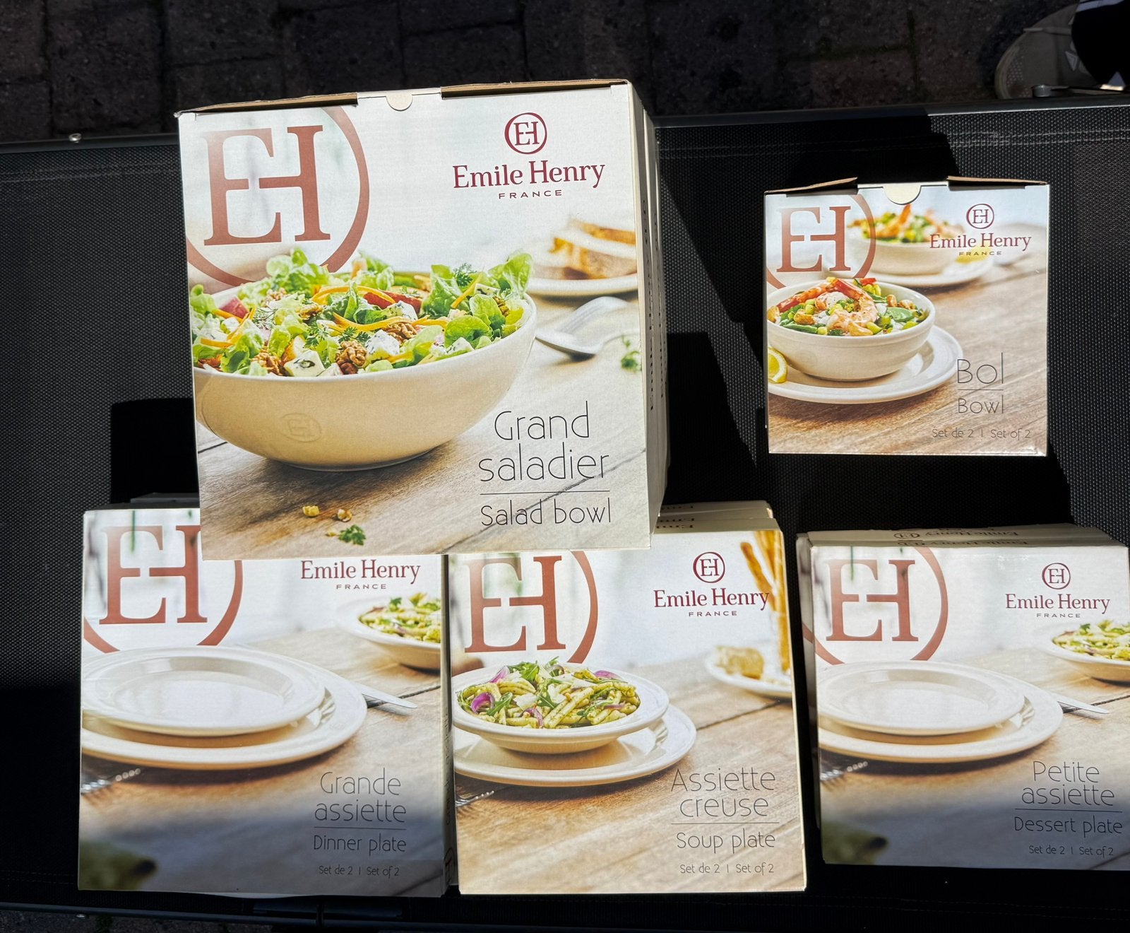 Emile Henry servies compleet, 27 delig. nieuw in doos, Ophalen, Overige merken, Nieuw, Overige stijlen