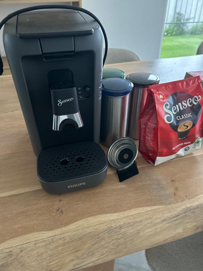 Philips Senseo koffiezetapparaat met pads en accessoires, Gebruikt, Koffiemachine, Ophalen of Verzenden, 2 tot 4 kopjes