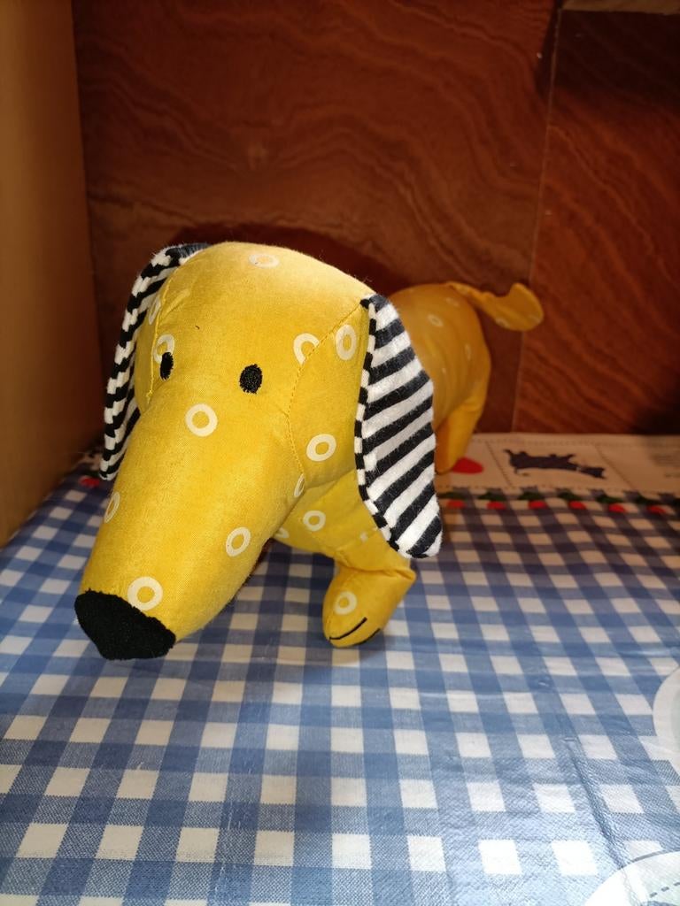 Hema gele teckel knuffel hond 37 cm groot, Ophalen of Verzenden, Zo goed als nieuw, Hond