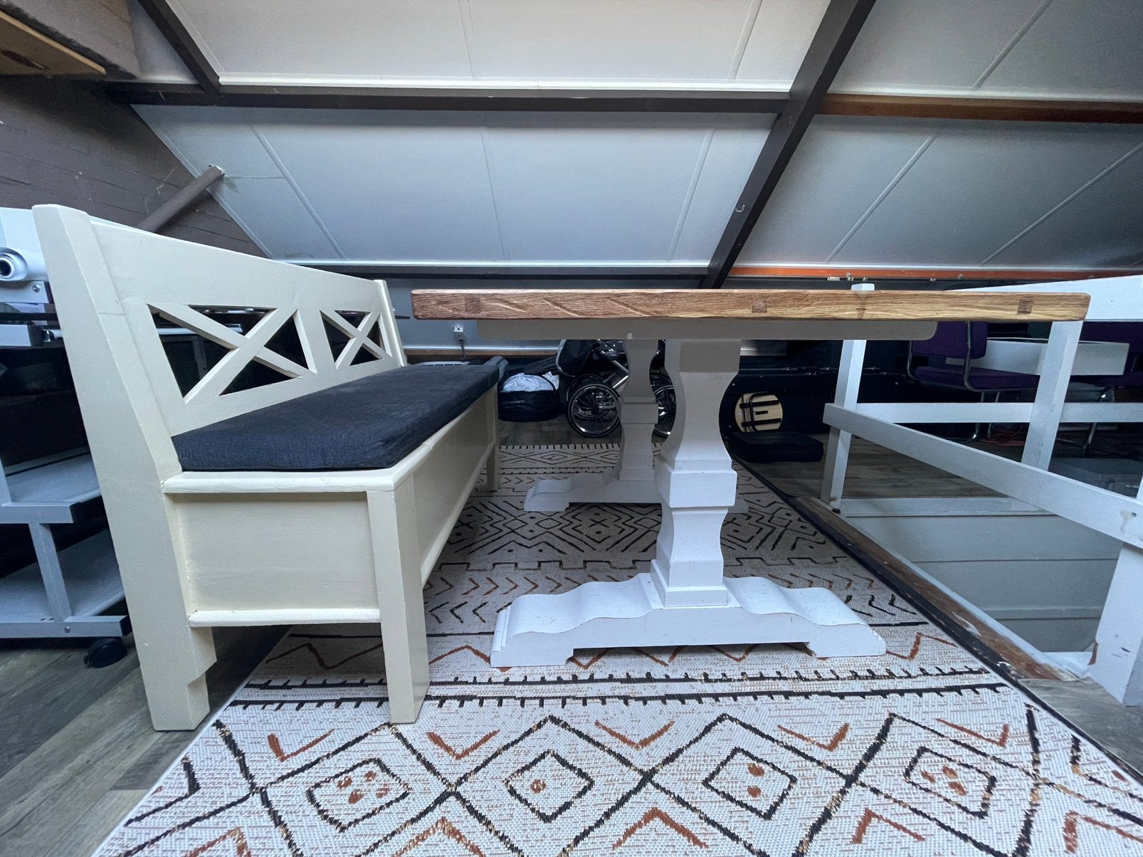 Houten Klepbank met stevig kussen 130cm breed, Ophalen, Gebruikt, Klepbank, grenen hout, Minder dan 4 stoelen