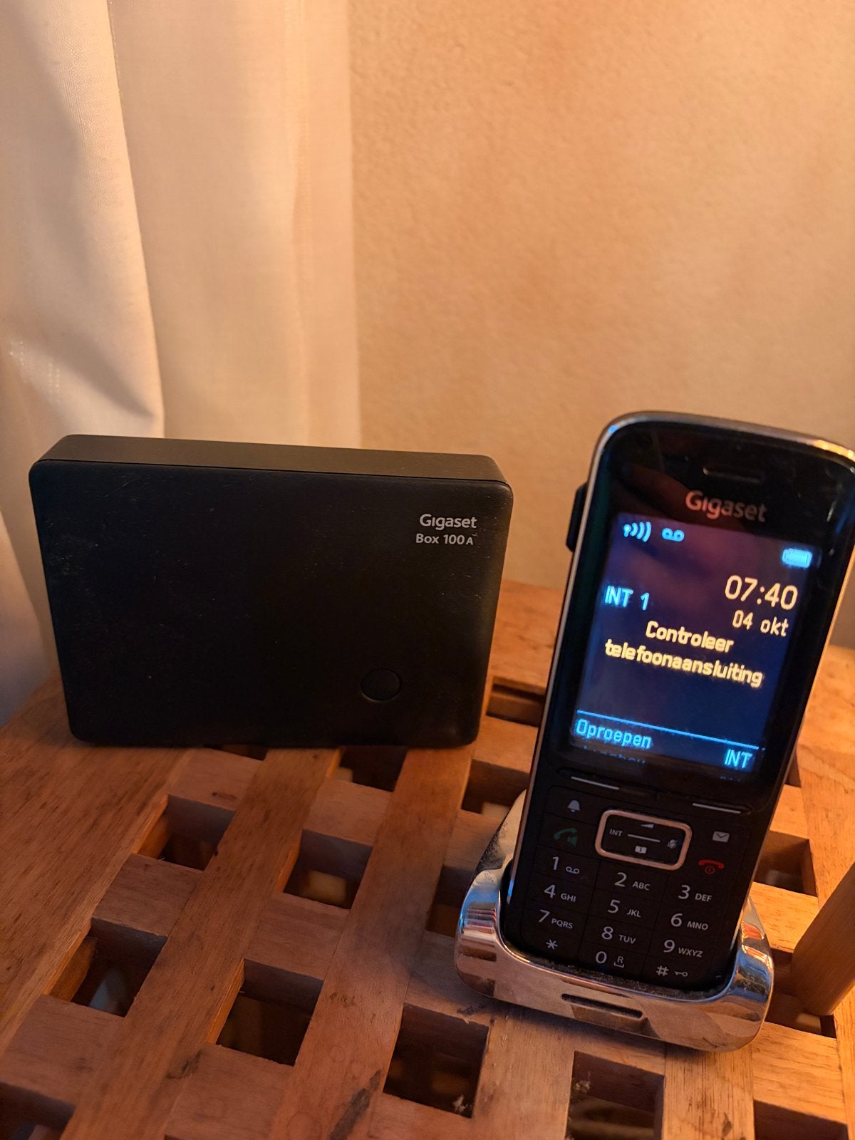 Gigaset SL450H DECT telefoon met Box 100A basisstation, Ophalen of Verzenden, Gebruikt, 1 handset, Stralingsarm