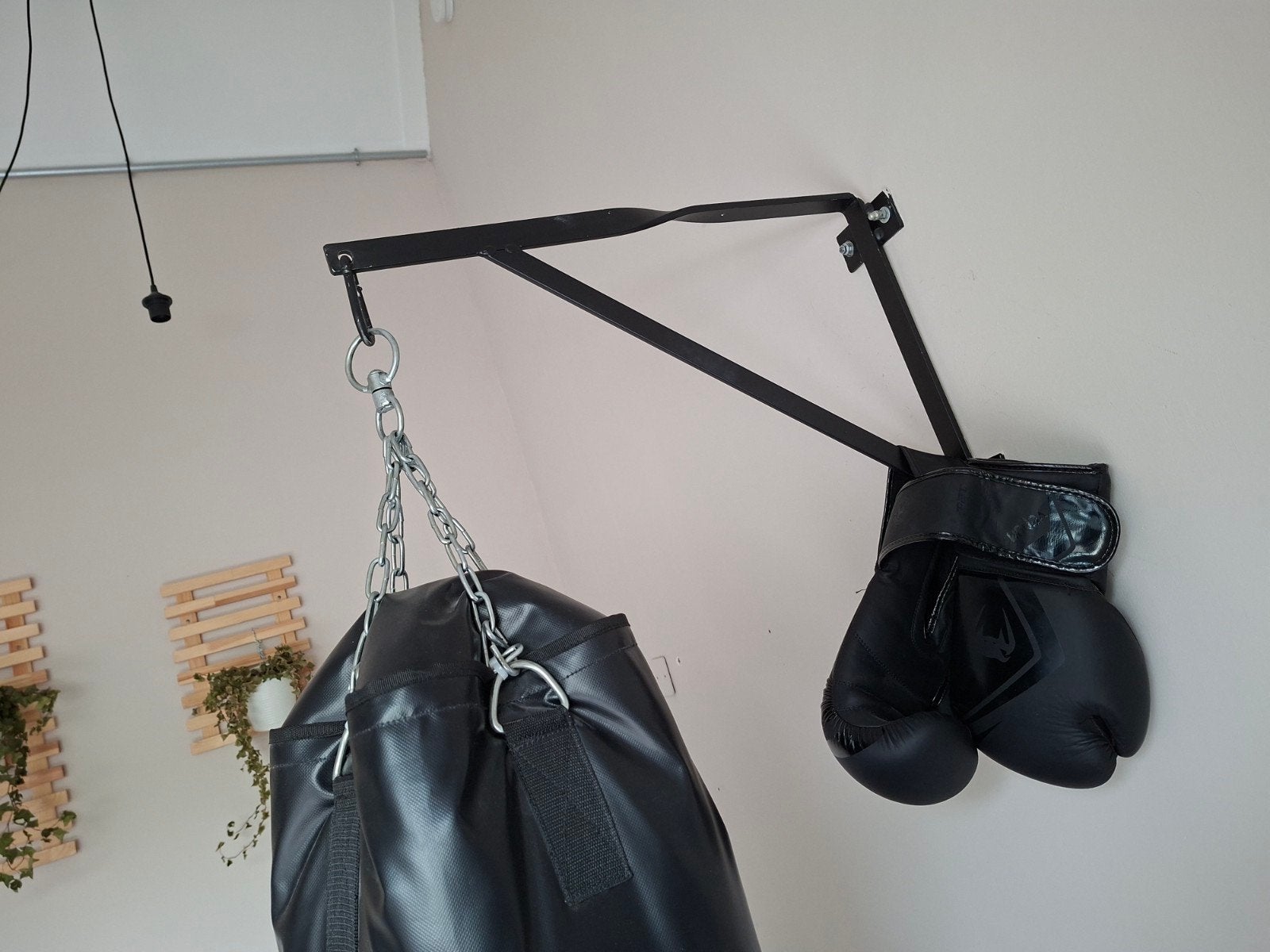 Hanumat Bokszak 180 cm met muurbeugel en bokshandschoenen,, Sport en Fitness, Boksen, Ophalen, Gebruikt, Bokszak