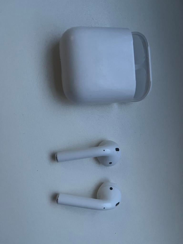 AirPods - Gaan nog lang mee, Overige merken, Gebruikt, Draadloos, Op oor (supra aural)